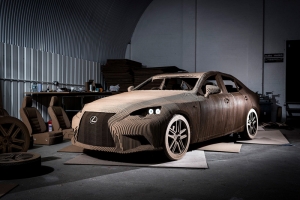 Lexus представит собой автомобиль, сделанный из картона.